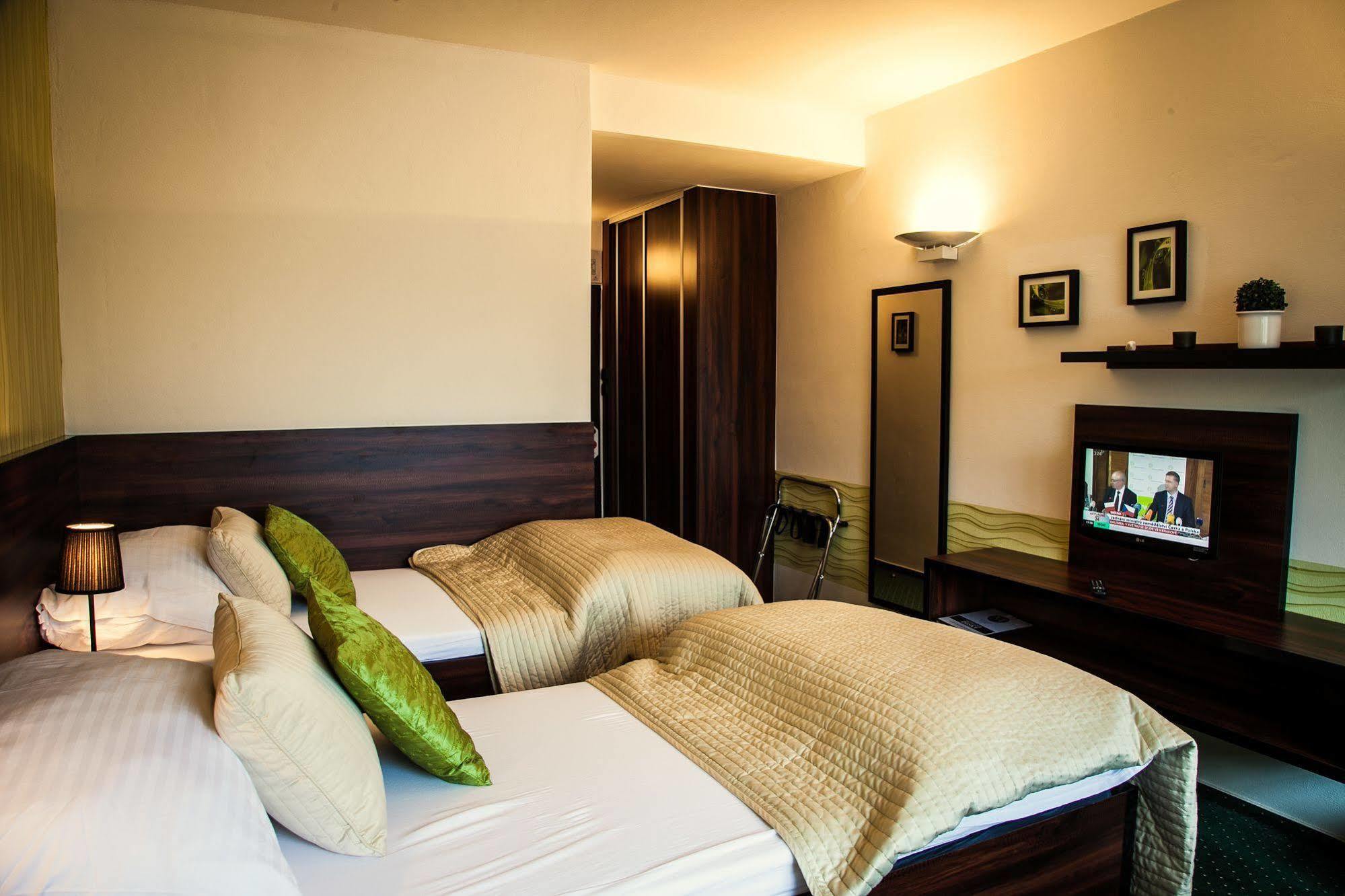 Parkhotel Morris Novy Bor Exterior photo